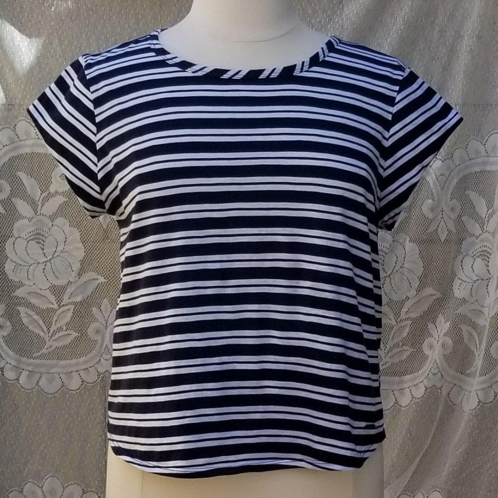 Nautica Navy & White Top, Keyhole back, Cap Sleeves XXL